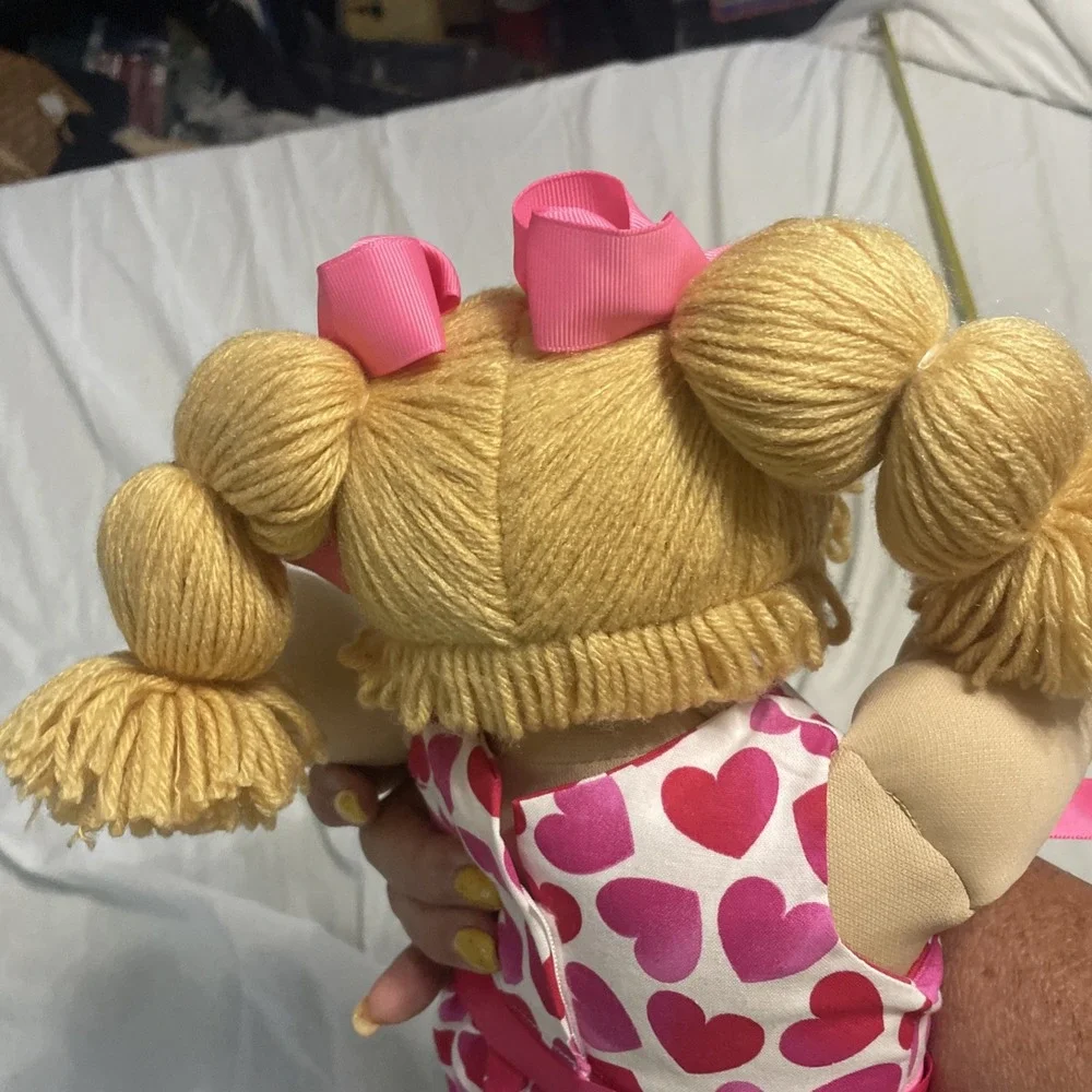 Vintage Cabbage Patch Kid Girl Wheat Poodle Hair Blue Eyes Head Mold 1987